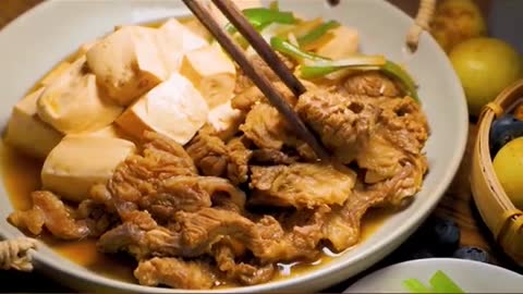 In winter, a dish of beef with tofu is so delicious.