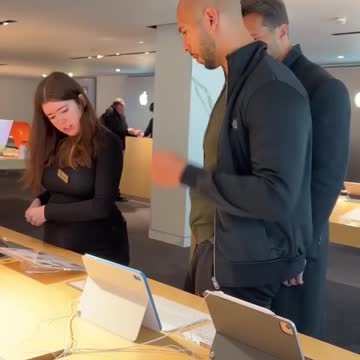 Andrew & Tristan Tate Shopping at Apple