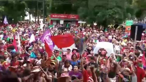 Mulheres fazem protesto em frente a ALEPA no dia 08-03-2023