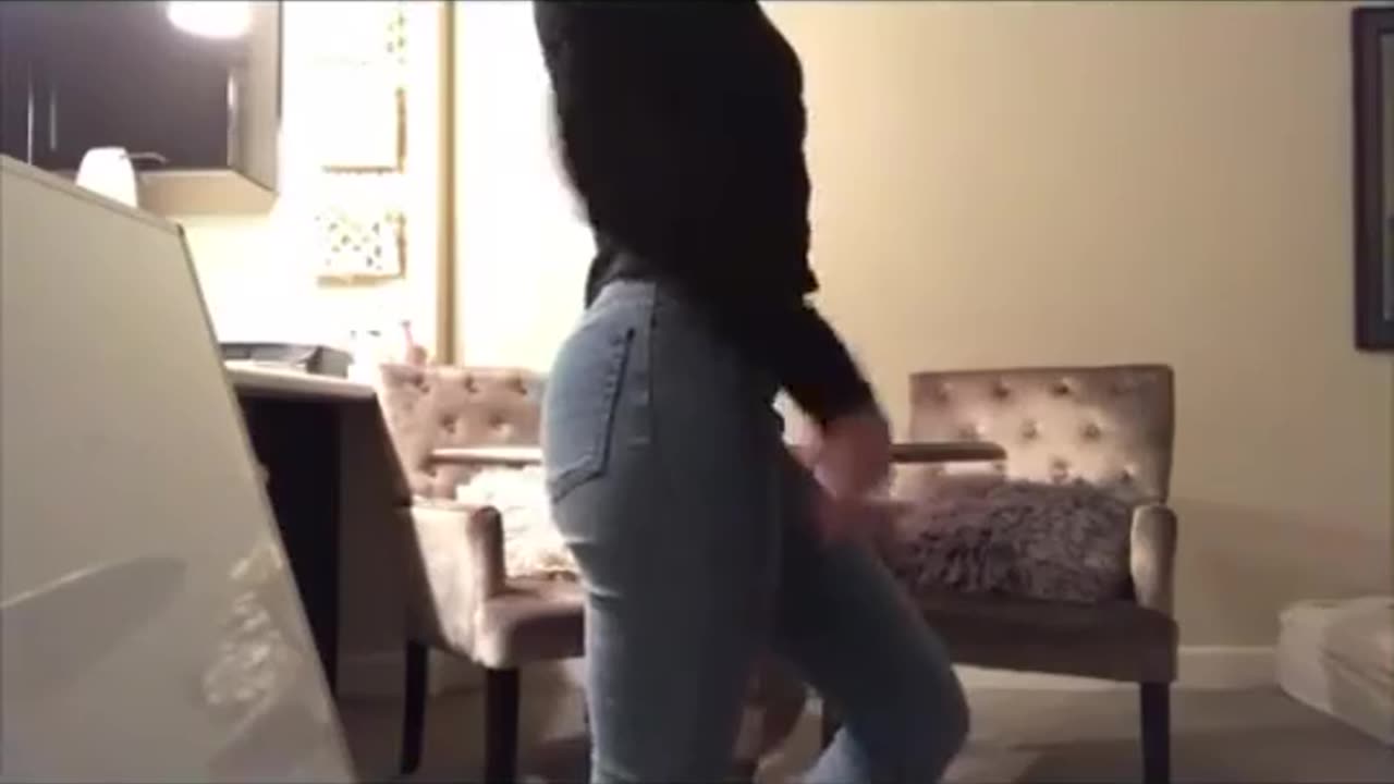 Jeanette McCurdy Booty Shaking