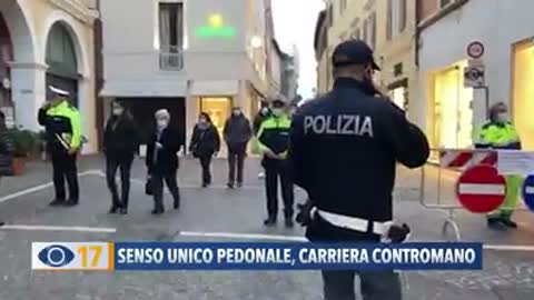 Senso unico pedonale a Pesaro