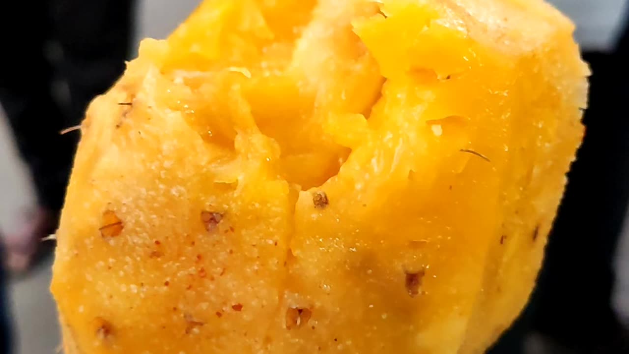 Pineapple Cutting