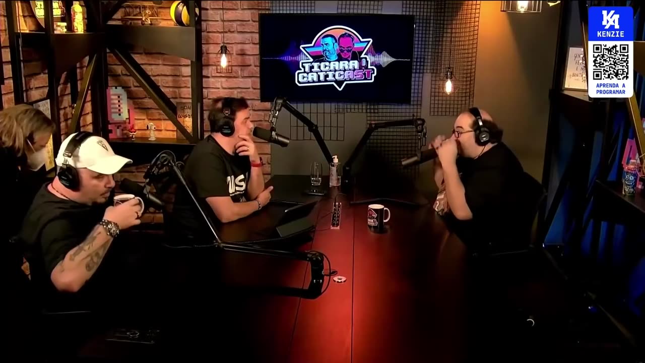 O QUE PODE ACONTECER COM A TERRA - Bola e Carioca Space Today Ticaracaticast Cortes