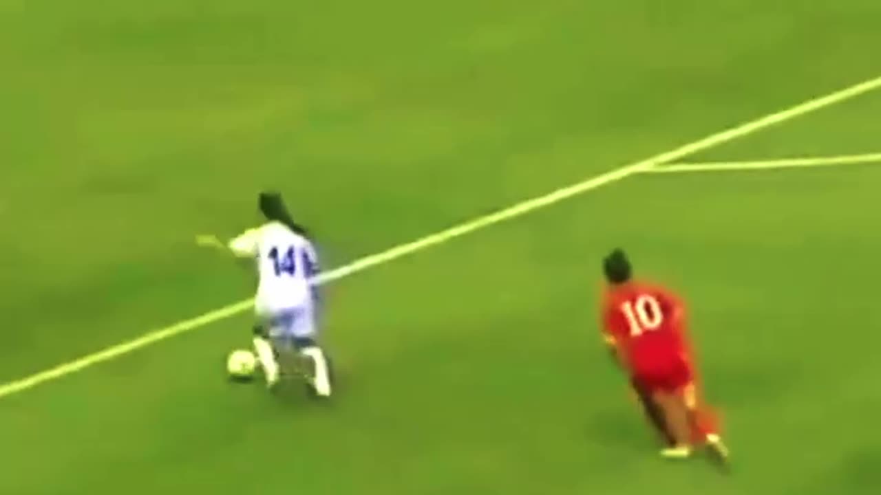 😂😂 Funny Moments in Women's Football