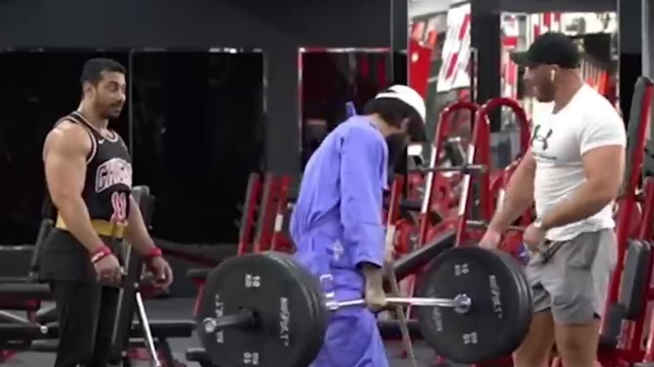 INSANE POWERLIFTER ANATOLY PRETENT TO BE A CLEANER