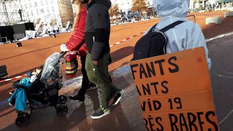 Les AMsques Blancs Lyon Action Esclavage le 4 décembre