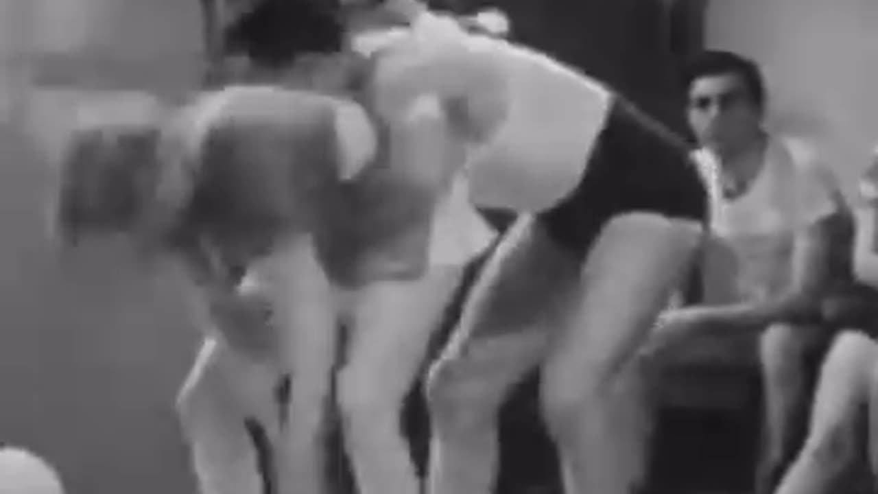 Women doing old school jiu jitsu