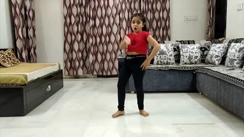 Oh ladki aankh mare