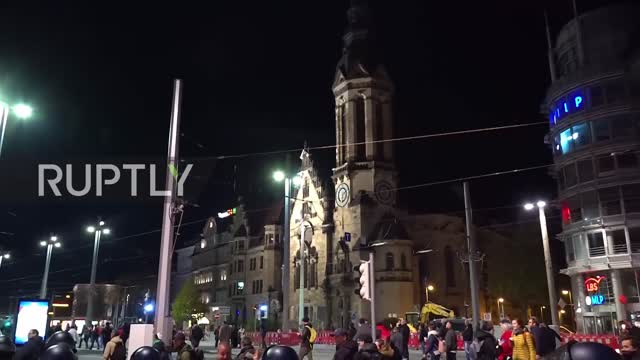 Germany: Coronavirus sceptics and police scuffle during massive Leipzig rally