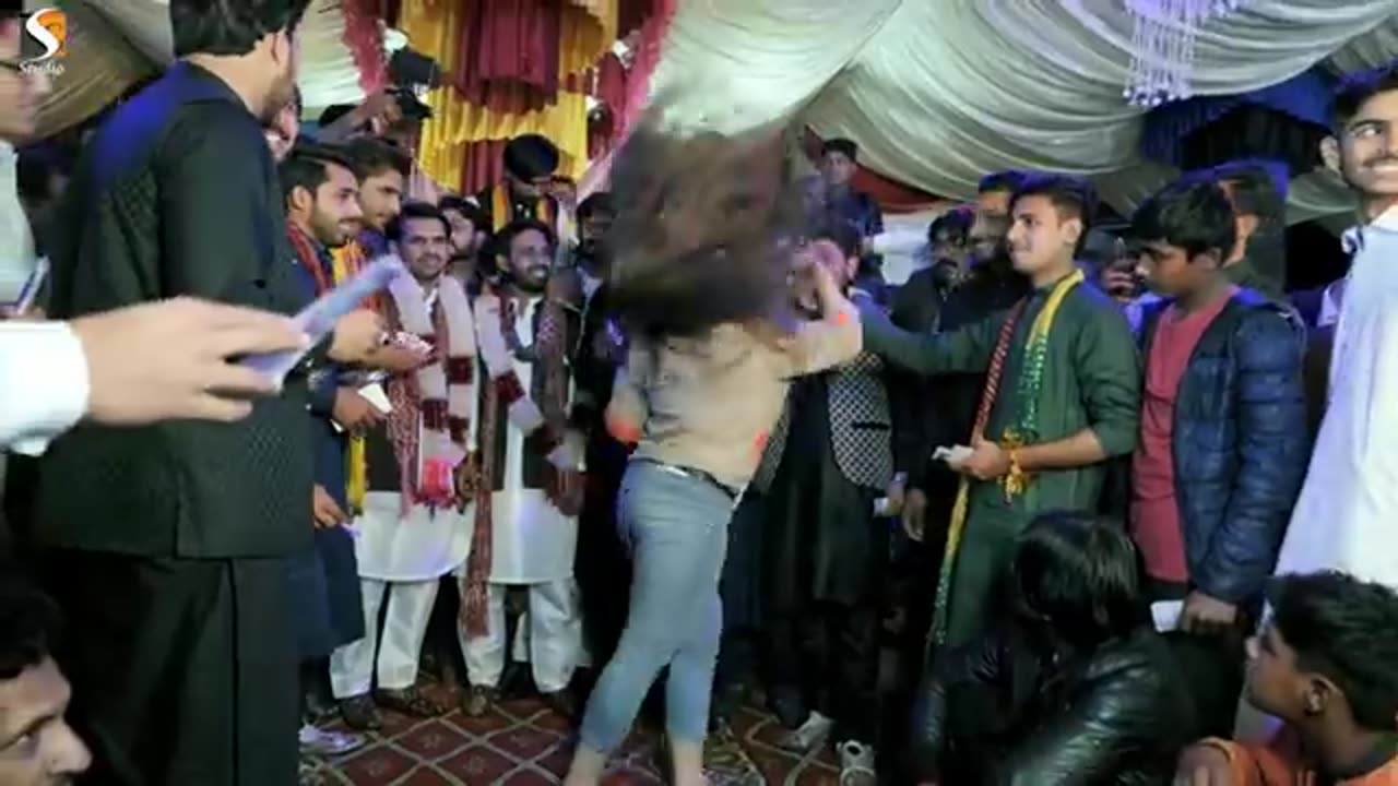 Haye Garmi , Chahat Baloch Hot Dance Performance 2022