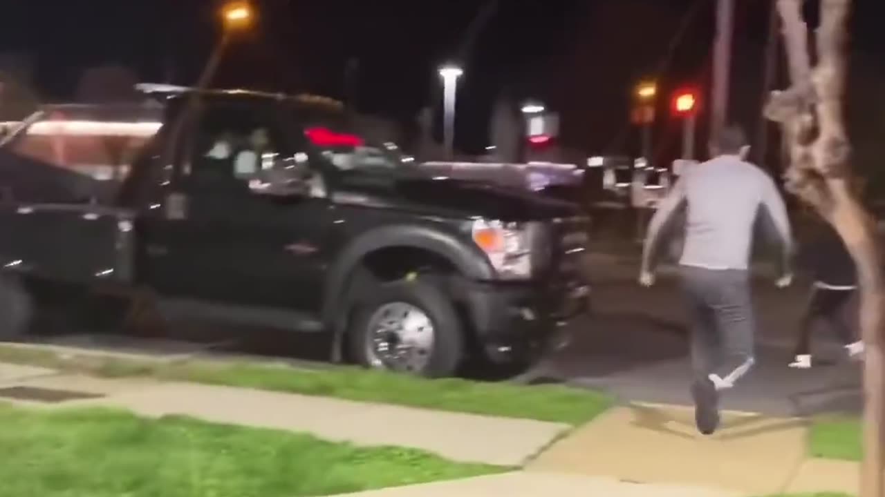 Live Brawl, funny videos, #LiveBrawl #FunnyVideos #ViralVideos #ComedyGold #LaughOutLoud
