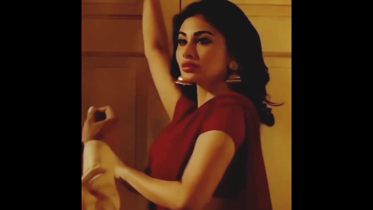 Mouni Roy