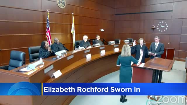 Illinois Supreme Court swears in new justice