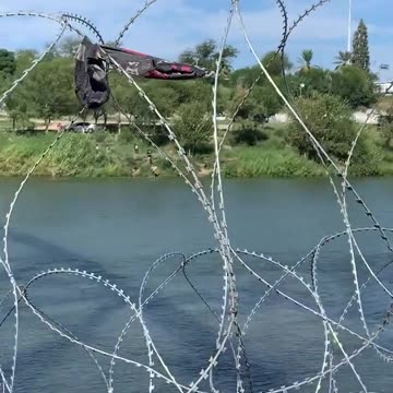 Illegals from Venezuela can’t get though the razor wire on the U.S. side
