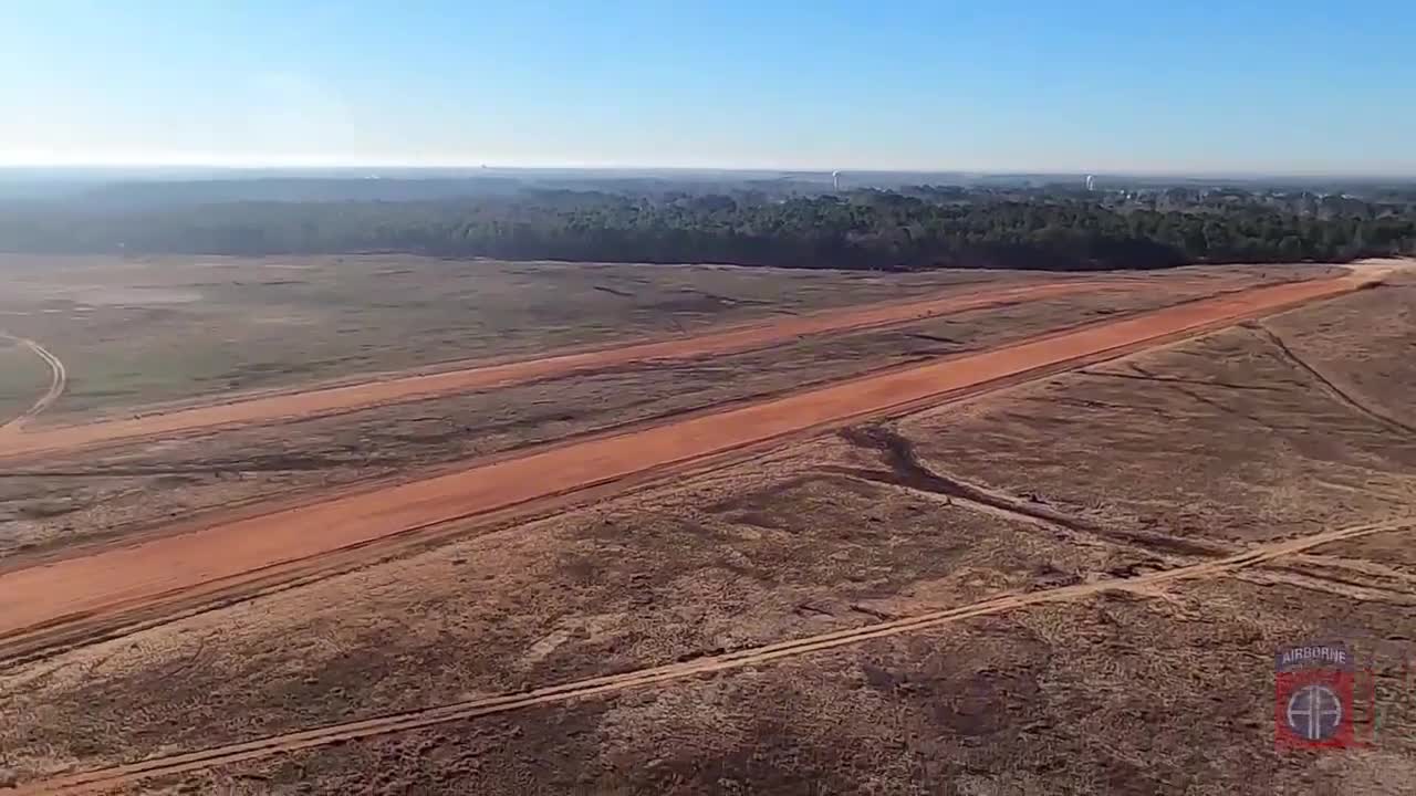 Paratroopers Perform Rotary-Wing Airborne Assault_3