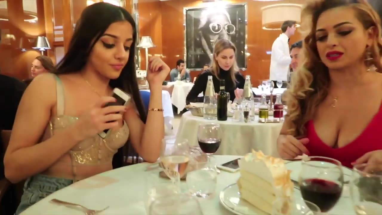 "VLOG 3: A Wild Birthday Bash, Cipriani Delights, Élysée Adventures, and Beyond!"