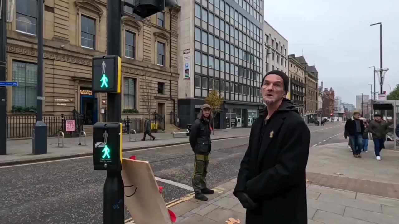 Pro-Palestine leftist activist disrespecting veterans at a Remembrance service