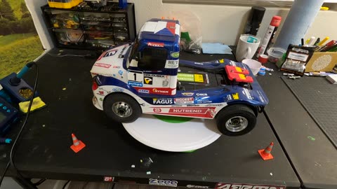 Custom tamiya race truck