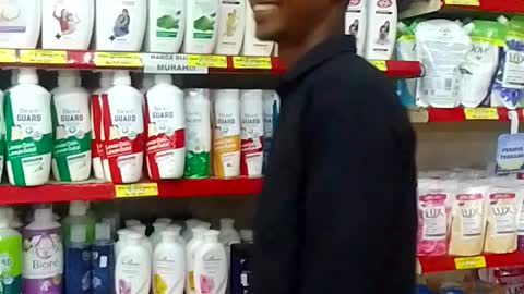 Berbelanja barang keperluan