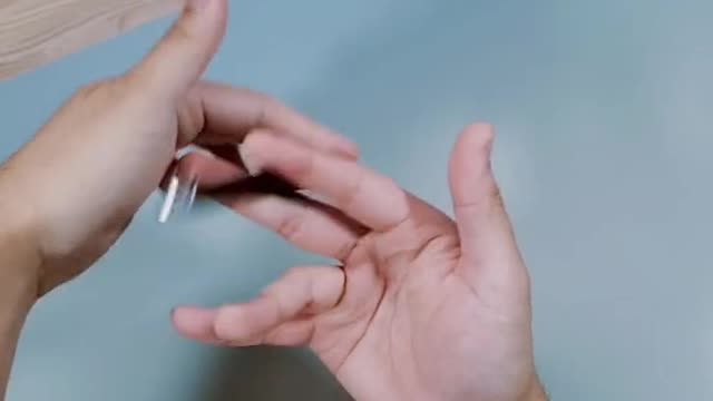 Learn the East Sonic pen spinning trick!