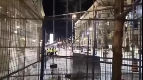 Fence to keep protester out of the ottawa