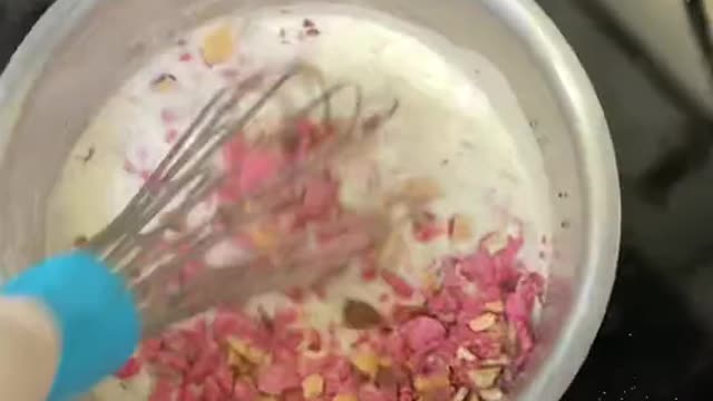 Élaborées dans la turbine en cuivre, les pralines de la Maison Sève sont