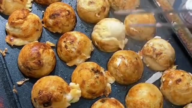 Imagine getting that much octopus in takoyaki ðŸ˜