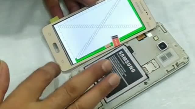 A way to change the phone screen at home