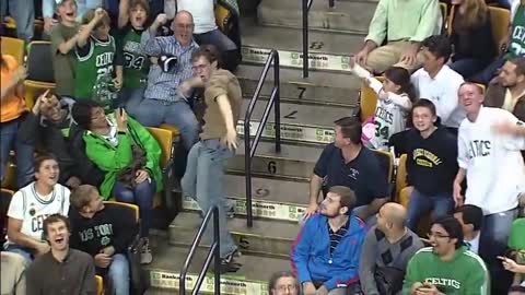 Bon Jovi fan breaks out dancing at a Celtics game