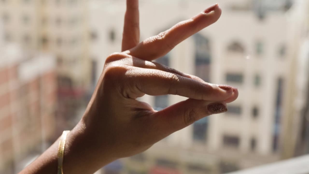 5 Best Yoga Mudras For Asthma