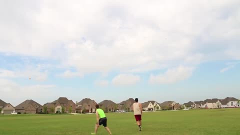 Frisbee Boomerang Trick Shot Battle