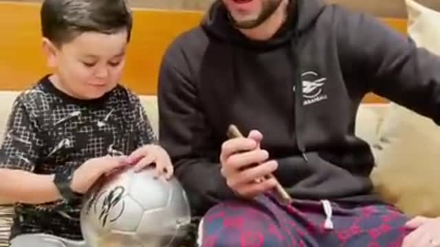 Messi or Ronaldo… Crazy Response 🤯