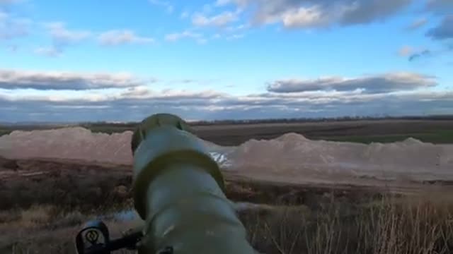 Firing 9K38 Igla MANPADS at Russian jet