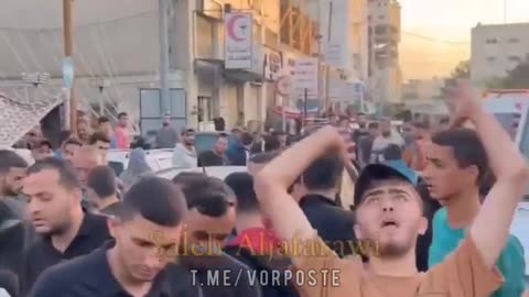 【閲覧注意】ガザ地区アル・シファ病院からの救急車の隊列への爆撃(1)