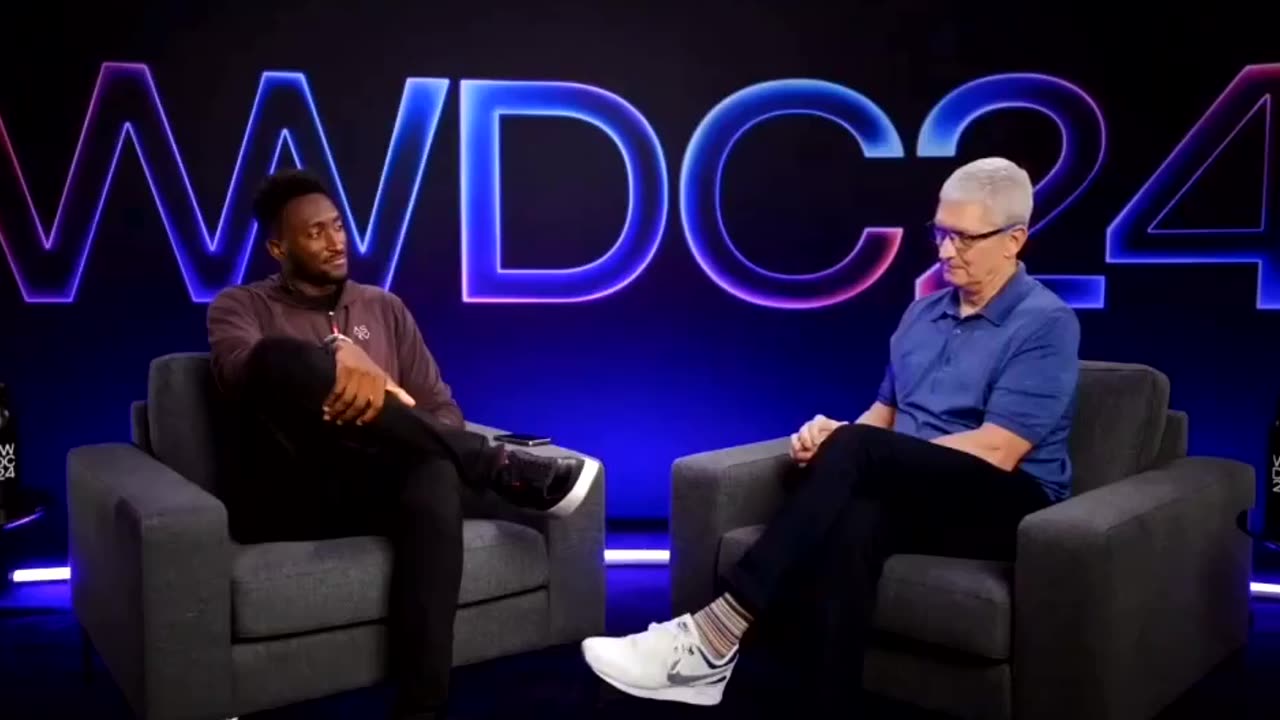 Tim Cook talks about the Magic Mouse - MKBHD called it the worst Apple product ever last year