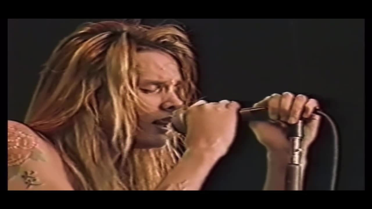 Skid Row “18 And Life” Performed Live At Wembley 1991