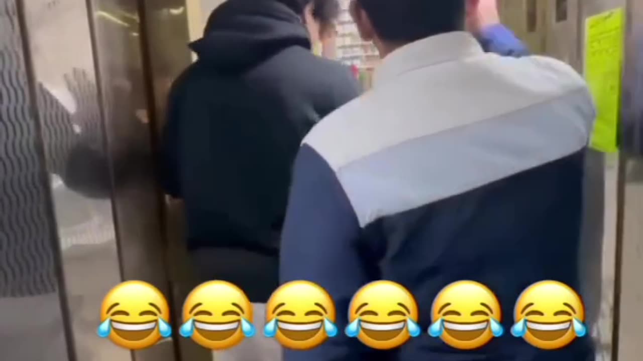 Try not to laugh but what happened when I see this video ðŸ˜ðŸ˜
