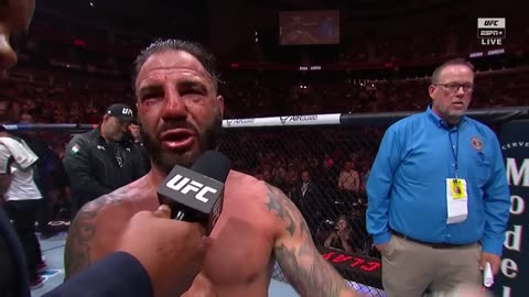 Clay Guida faked everyone out after taking off his gloves at #UFCKansasCity