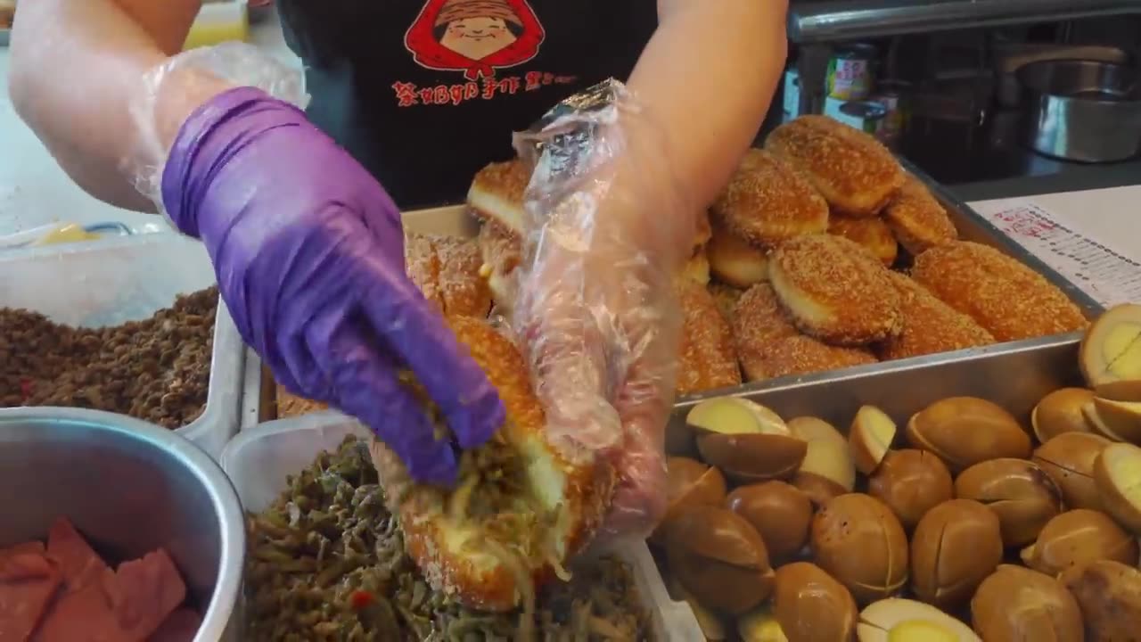 1000 pieces sold every day popular fried bread Donuts