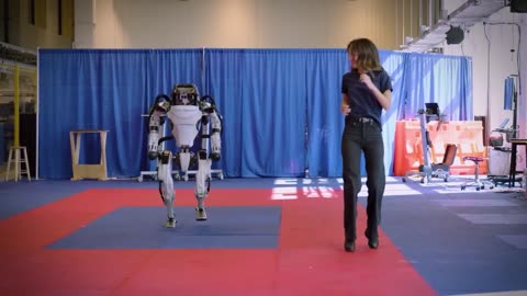 Tesla Bot vs. Boston Dynamics: Who Wins? Part 2