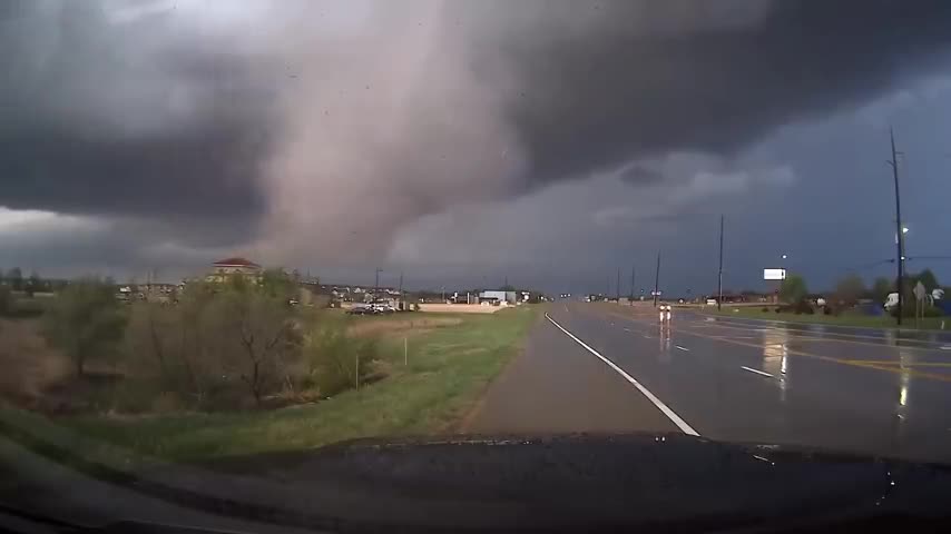 Scariest storm ever catch on camera 📷😢🌬️