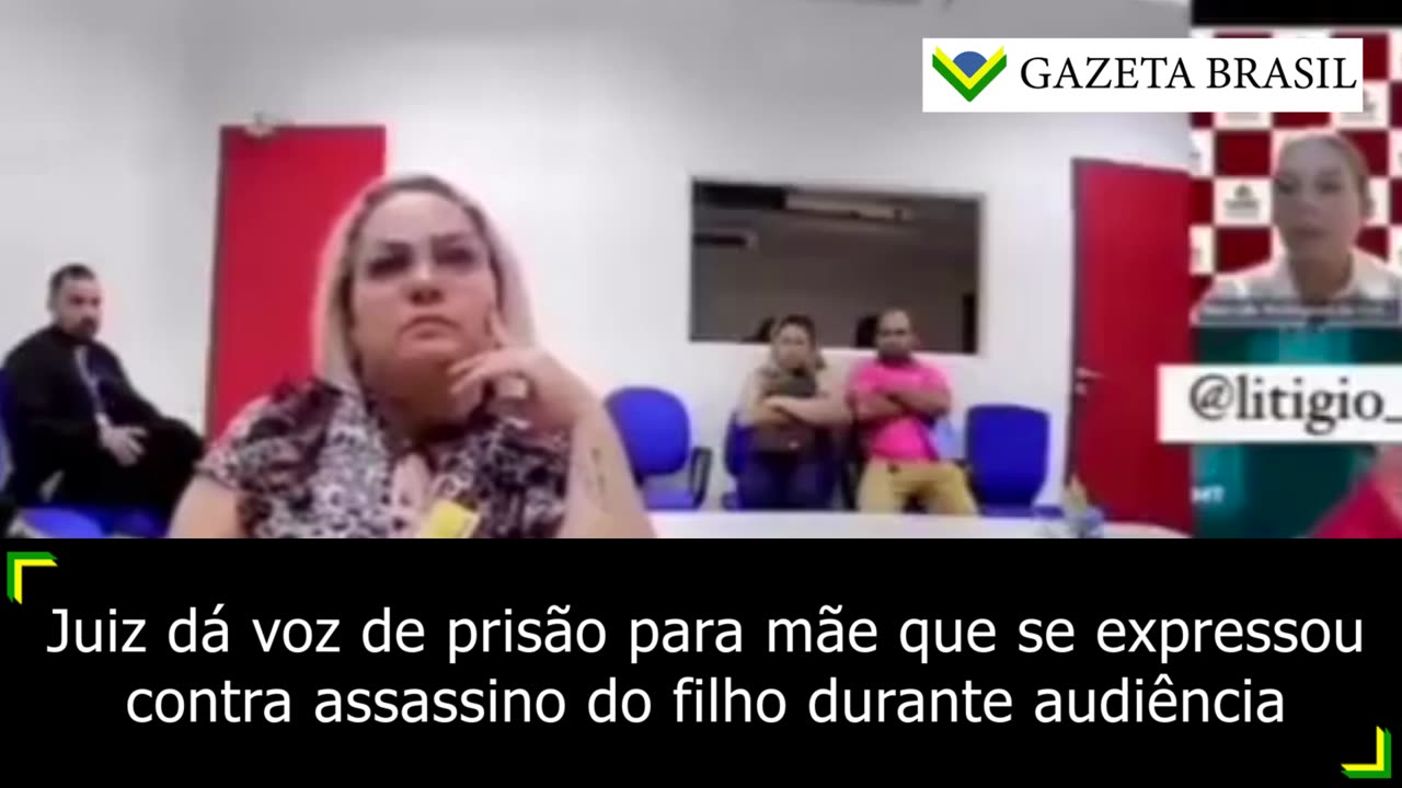 Juiz dá voz de prisão para mãe que se expressou contra assassino do filho durante audiência