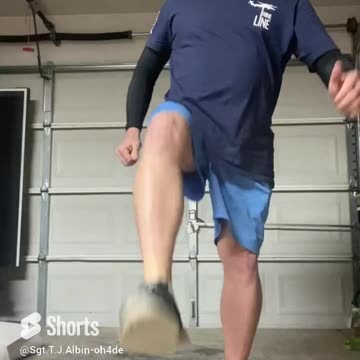 60-4-60 Challenge, Day 22, Back Lunges with a KICK!!