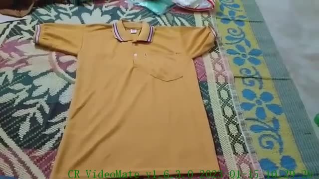 देखिए दोस्तों मेरा दुकान का t shirt