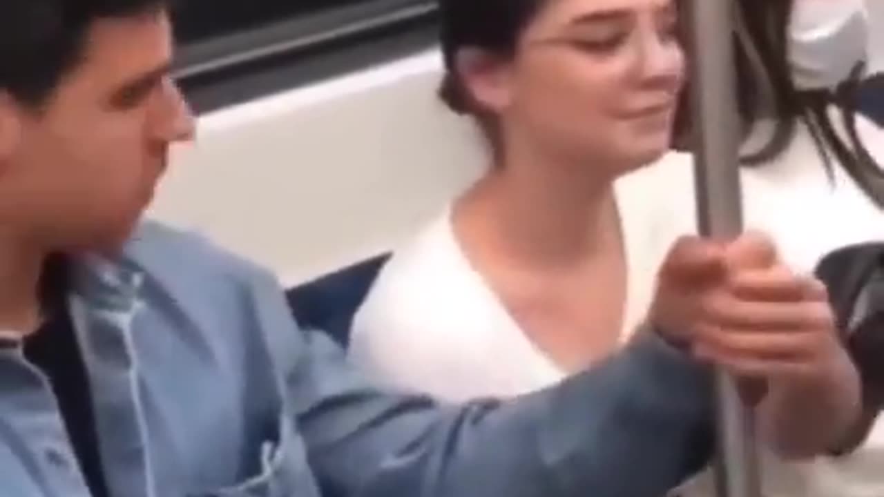 When love appears in the subway