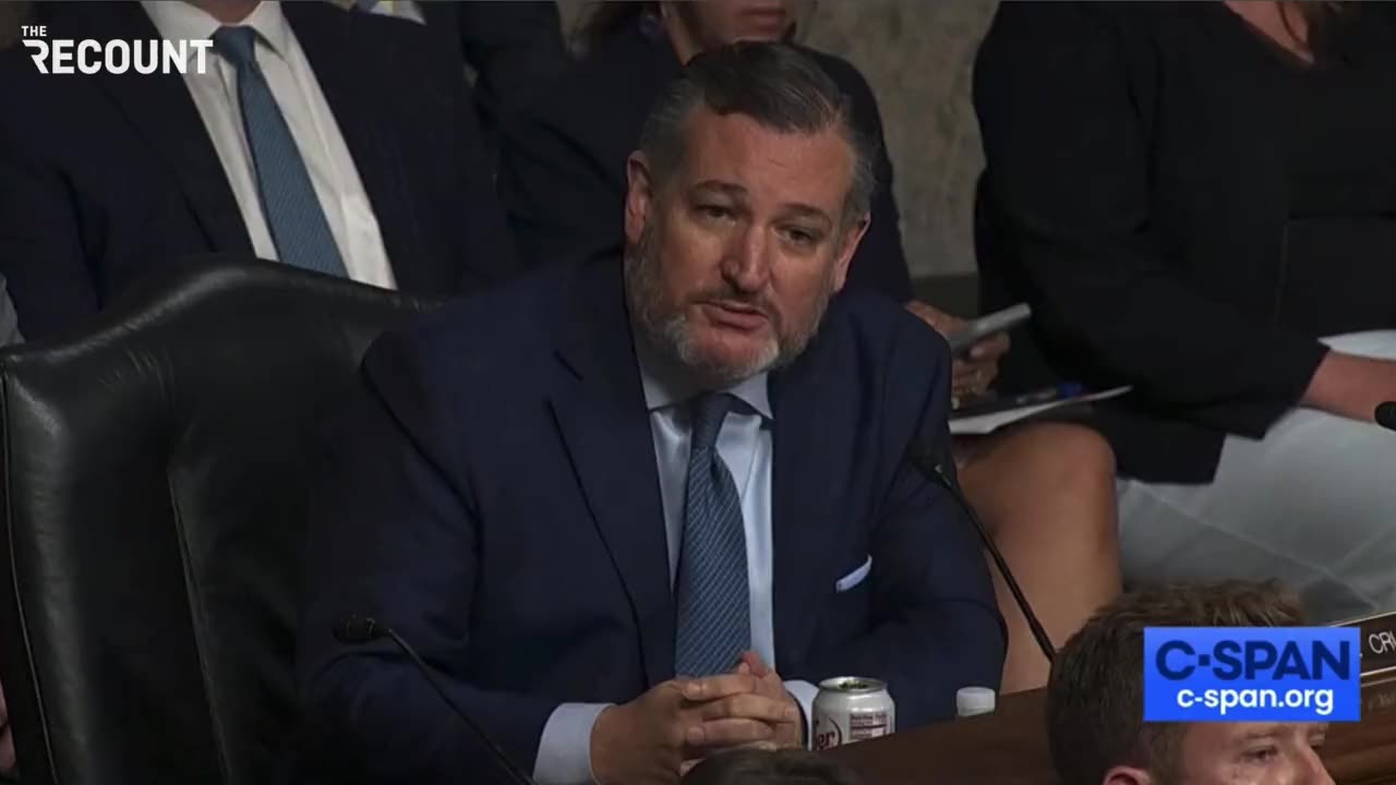 Ted Cruz repeatedly asks witness if there's difference between Men & Women