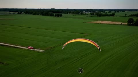 Flying Paramotor in Peer (B)