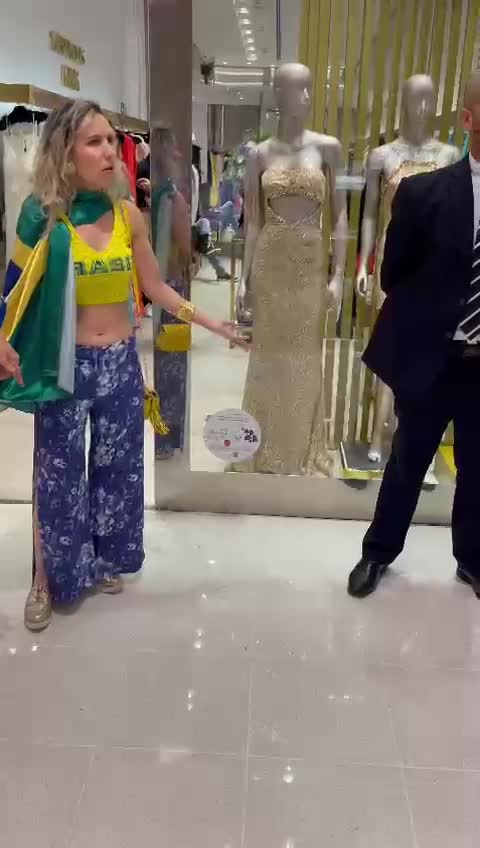 PROIBIDA DE USAR A BANDEIRA DO BRASIL NO IGUATEMI SHOPPING DE SP