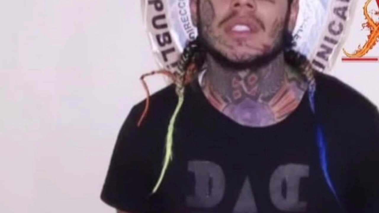 6ix9ine being taken into Dominican Republic jail