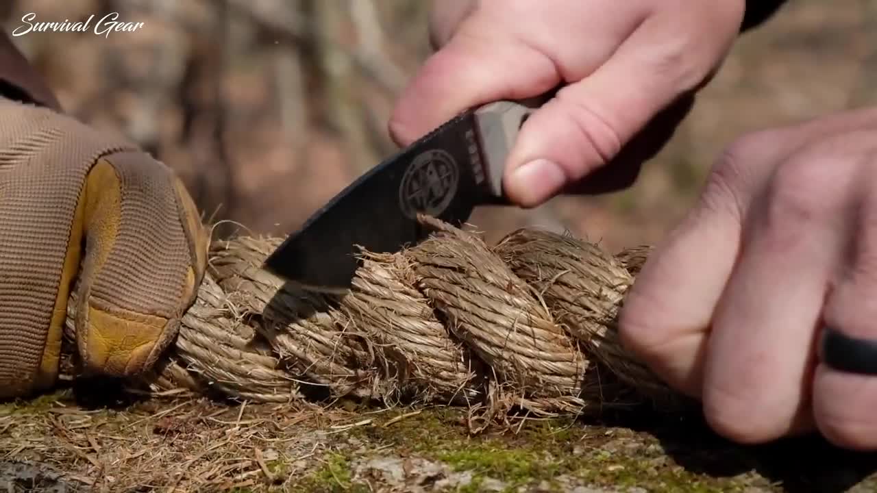 Top 5 Best Bushcraft Knives for Outdoor Survival & Wilderness